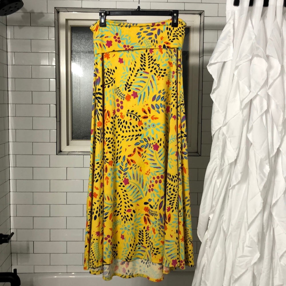 Lula roe maxi shirt
